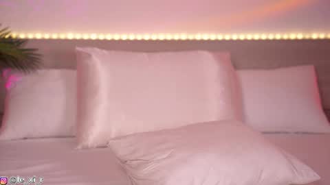 Lexi Reed online show from 12, 10, 2025