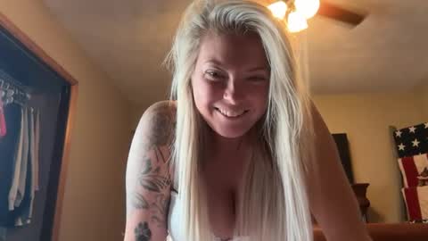 Snapshot of lexiblazing chatting on 24, 6, 2026 Lexi online show from 24, 6, 2026