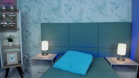 Lexie Thompson  online show from 22, 10, 2025