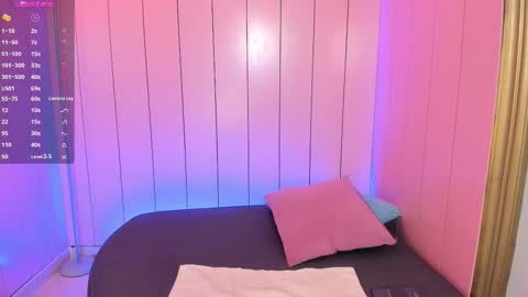 Lexie Thompson  online show from 15, 12, 2025