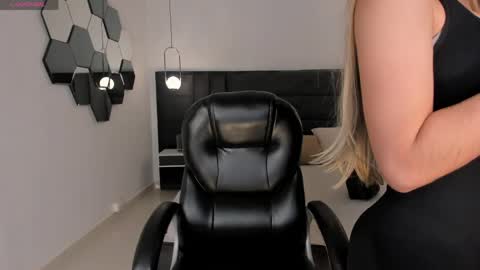 Lexie  online show from 14, 5, 2026