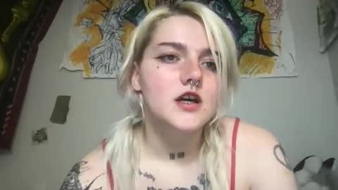 lexilexilune online show from 30, 4, 2026