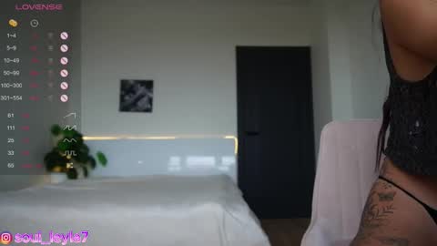 Snapshot of leyla_ly chatting on 24, 10, 2025 Leyla ly Ill be here Tuesday Thursday Friday Saturday Sunday online show from 24, 10, 2025