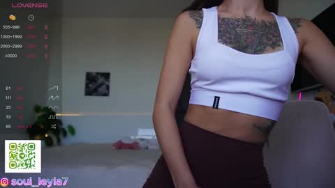 Snapshot of leyla_ly chatting on 1, 11, 2025 Leyla ly Ill be here Tuesday Thursday Friday Saturday Sunday online show from 1, 11, 2025