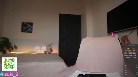 Snapshot of leyla_ly chatting on 18, 11, 2025 Leyla ly Ill be here Tuesday Thursday Friday Saturday Sunday online show from 18, 11, 2025