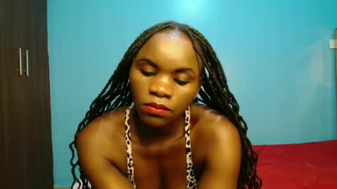 Snapshot of leyla_maya chatting on 5, 10, 2025 Maya online show from 5, 10, 2025