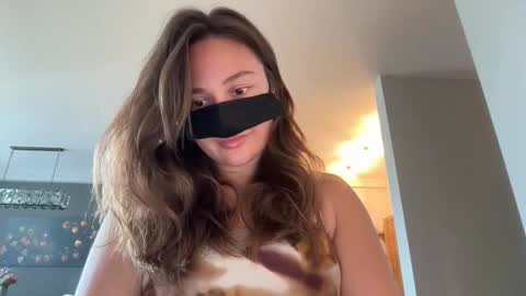 Snapshot of leyla_on_sport chatting on 9, 9, 2025 Leyla online show from 9, 9, 2025