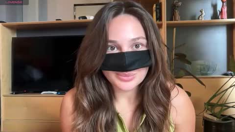 Snapshot of leyla_on_sport chatting on 5, 10, 2025 Leyla online show from 5, 10, 2025