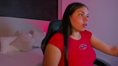 L E Y R E  online show from 14, 1, 2026