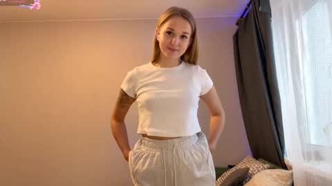 Mia online show from 25, 11, 2025