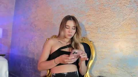 LEZY online show from 3, 12, 2025