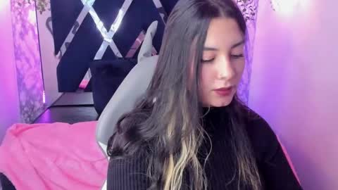 Lia  online show from 1, 2, 2025