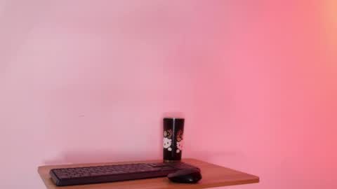 Lia  online show from 12, 4, 2026