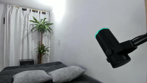 Lia y Felipe --  online show from 1, 2, 2026