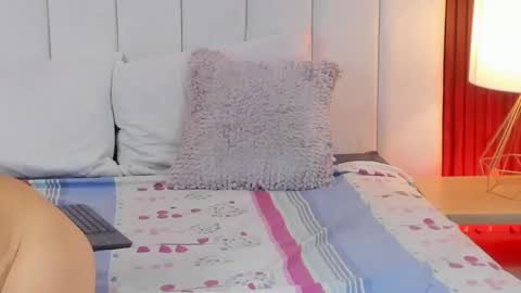 Snapshot of lia_banksgb chatting on 12, 3, 2025 Maria Jose Lujan online show from 12, 3, 2025