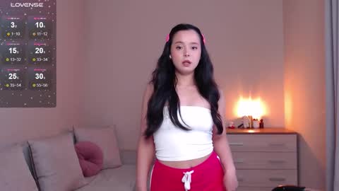 Snapshot of lia_hetty chatting on 7, 10, 2025 L I A online show from 7, 10, 2025