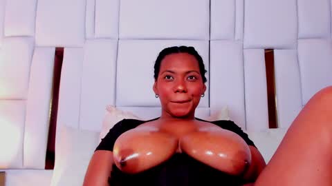 lia_mariana online show from 13, 1, 2025