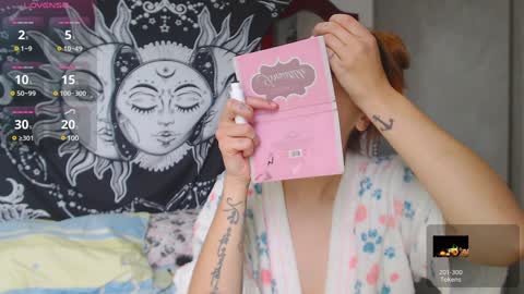 Snapshot of lia_monroe chatting on 8, 1, 2025 Lia Monroe online show from 8, 1, 2025