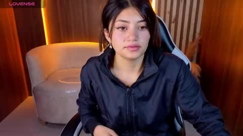 Snapshot of lia_queen_tx chatting on 12, 5, 2026 Online 1400 - 2100 online show from 12, 5, 2026
