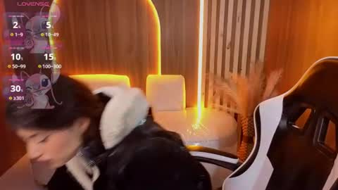 Snapshot of lia_queen_tx chatting on 12, 6, 2026 Online 1400 - 2100 online show from 12, 6, 2026