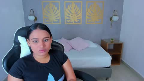 Lia  online show from 25, 2, 2025