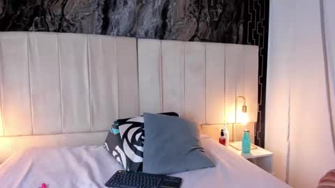 lia_sofiia online show from 4, 11, 2025