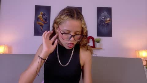 Juliana online show from 3, 5, 2026