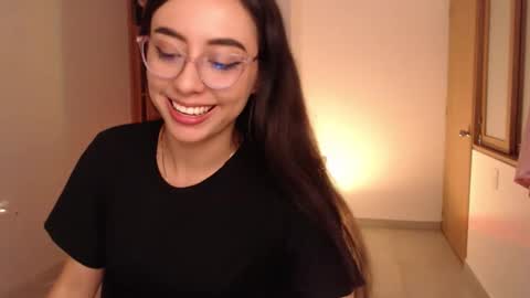 Snapshot of liaa_cute_ chatting on 7, 2, 2026 lia online show from 7, 2, 2026