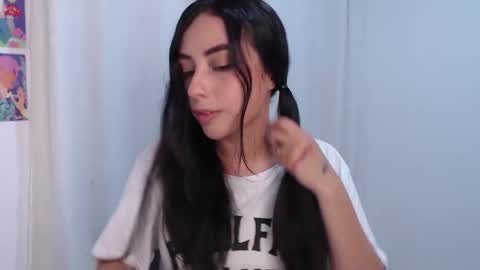 Snapshot of liaa_cute_ chatting on 11, 6, 2026 lia online show from 11, 6, 2026