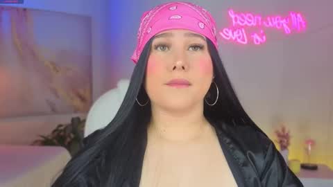 Snapshot of liacox chatting on 4, 11, 2025 Lia Cox online show from 4, 11, 2025