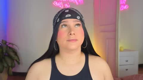 Snapshot of liacox chatting on 5, 11, 2025 Lia Cox online show from 5, 11, 2025