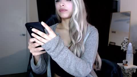 Snapshot of liadivina chatting on 12, 3, 2025 Lia Divina online show from 12, 3, 2025