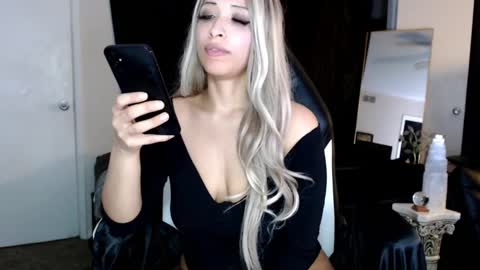 Snapshot of liadivina chatting on 12, 3, 2025 Lia Divina online show from 12, 3, 2025