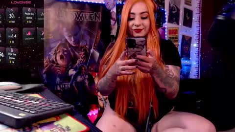 Snapshot of liakoy1 chatting on 31, 10, 2025 LiaKoy online show from 31, 10, 2025