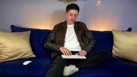 Liam online show from 4, 1, 2025