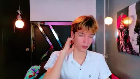 liam_green1 online show from 19, 2, 2026