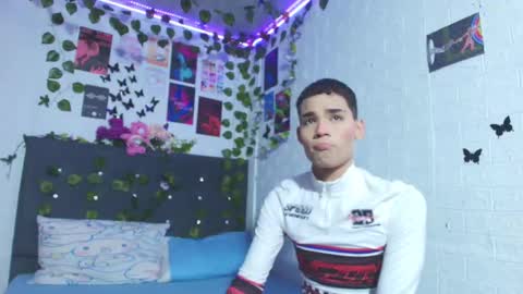 Snapshot of liam_honey18 chatting on 29, 9, 2025 liam_honey18 online show from 29, 9, 2025