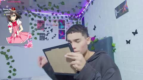 Snapshot of liam_honey18 chatting on 17, 10, 2025 liam_honey18 online show from 17, 10, 2025