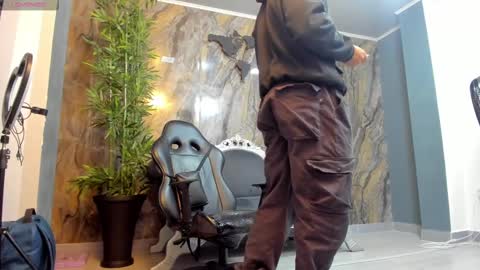 Snapshot of liam_kleiin chatting on 17, 2, 2025 LIAM KLEIN online show from 17, 2, 2025