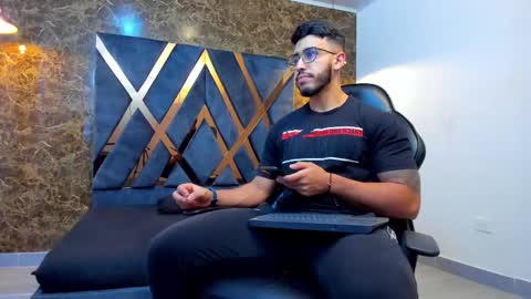 Snapshot of liam_kleiin chatting on 25, 9, 2025 LIAM KLEIN online show from 25, 9, 2025