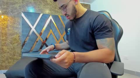 Snapshot of liam_kleiin chatting on 27, 9, 2025 LIAM KLEIN online show from 27, 9, 2025