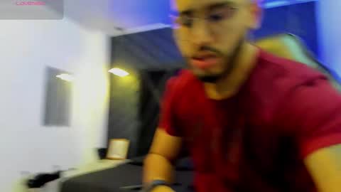 Snapshot of liam_kleiin chatting on 21, 11, 2025 LIAM KLEIN online show from 21, 11, 2025