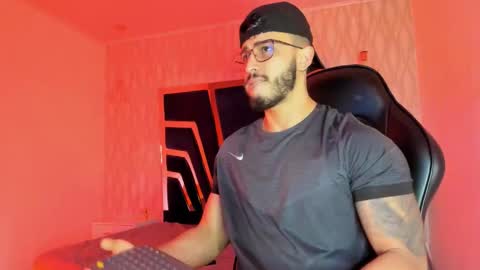 Snapshot of liam_kleiin chatting on 25, 11, 2025 LIAM KLEIN online show from 25, 11, 2025