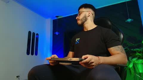 LIAM KLEIN online show from 11, 4, 2026