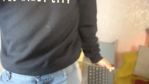 Liam  online show from 28, 2, 2026