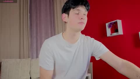 Snapshot of liamrivers chatting on 17, 11, 2025 liamrivers online show from 17, 11, 2025