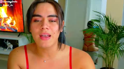 Snapshot of liamtaylor_ chatting on 6, 11, 2025 Tell me Liam online show from 6, 11, 2025