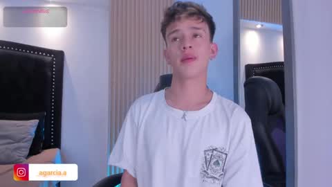 liam online show from 17, 4, 2026