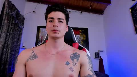 liamwyatt_ online show from 6, 3, 2025