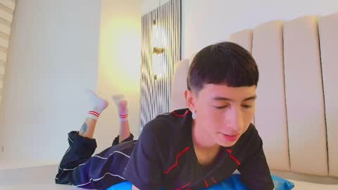 lian_cameron online show from 18, 4, 2026